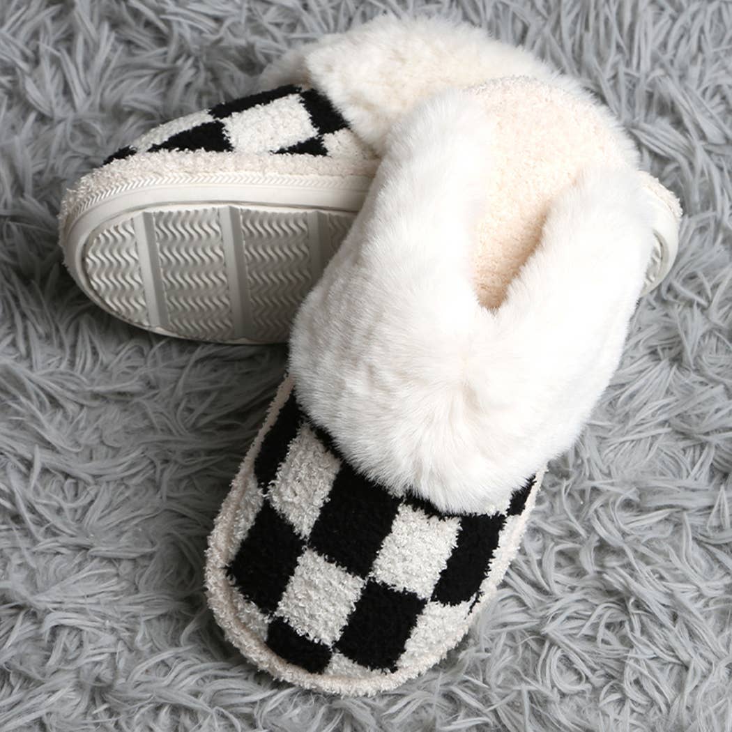 Checkered Faux Fur Slipper in Black
