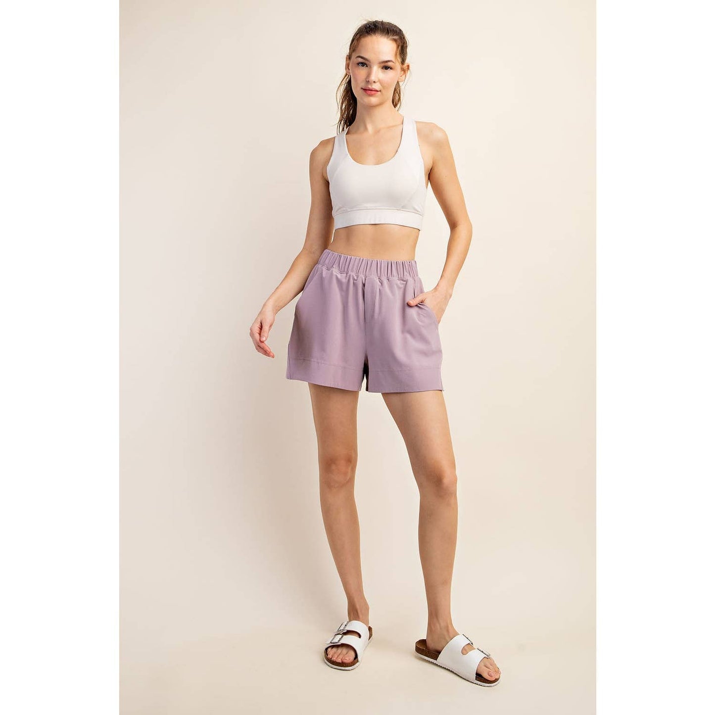 Crinkle Woven Shorts in Ash Lavender