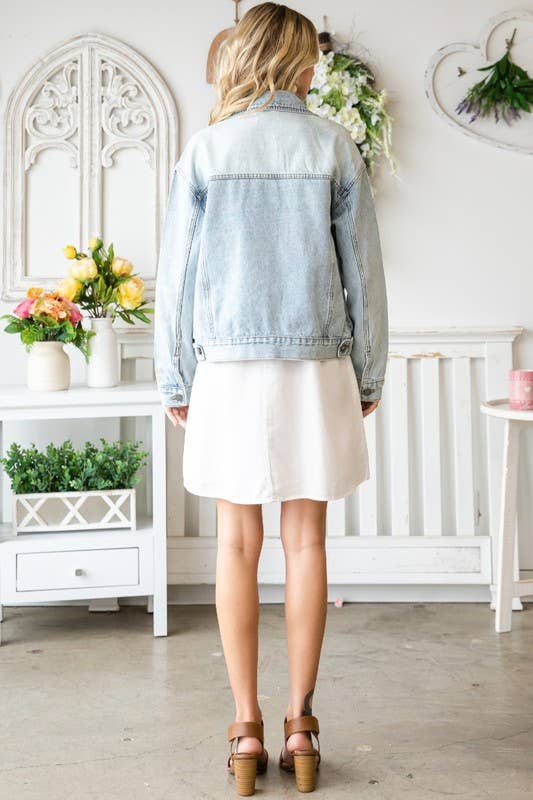 MEDIUM - Classic Trucker Denim Jacket