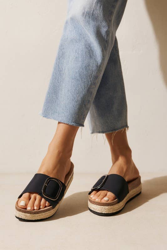 Oversized Buckle Platform Sandal in Black