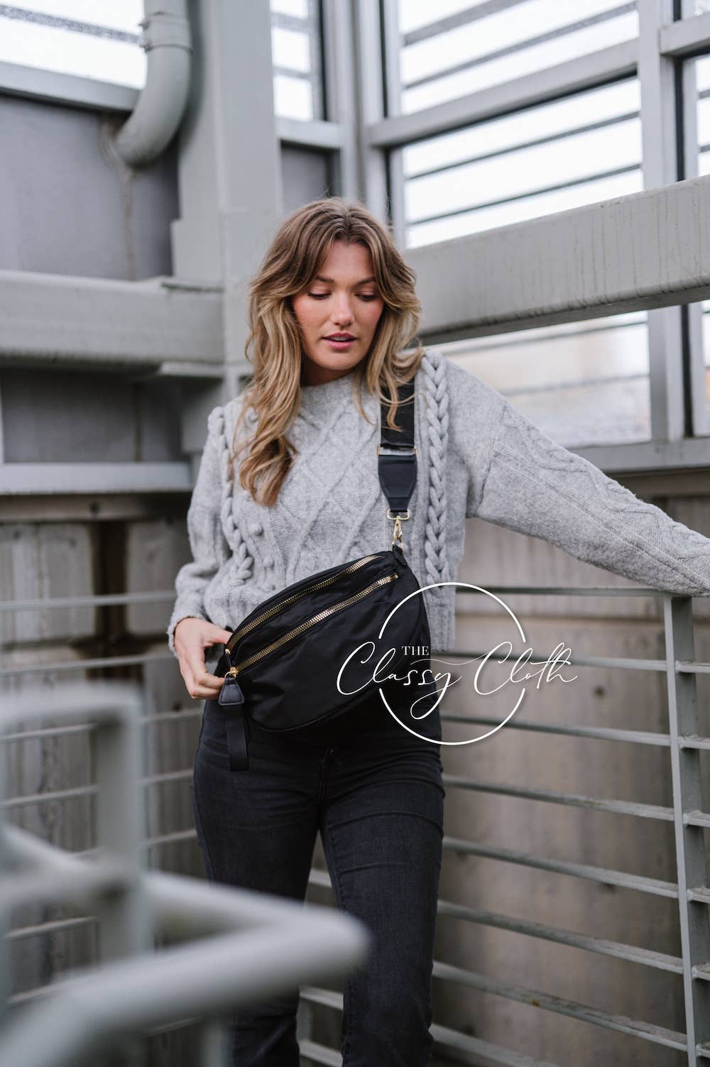 Farah Fanny Pack Shoulder Bag in Black