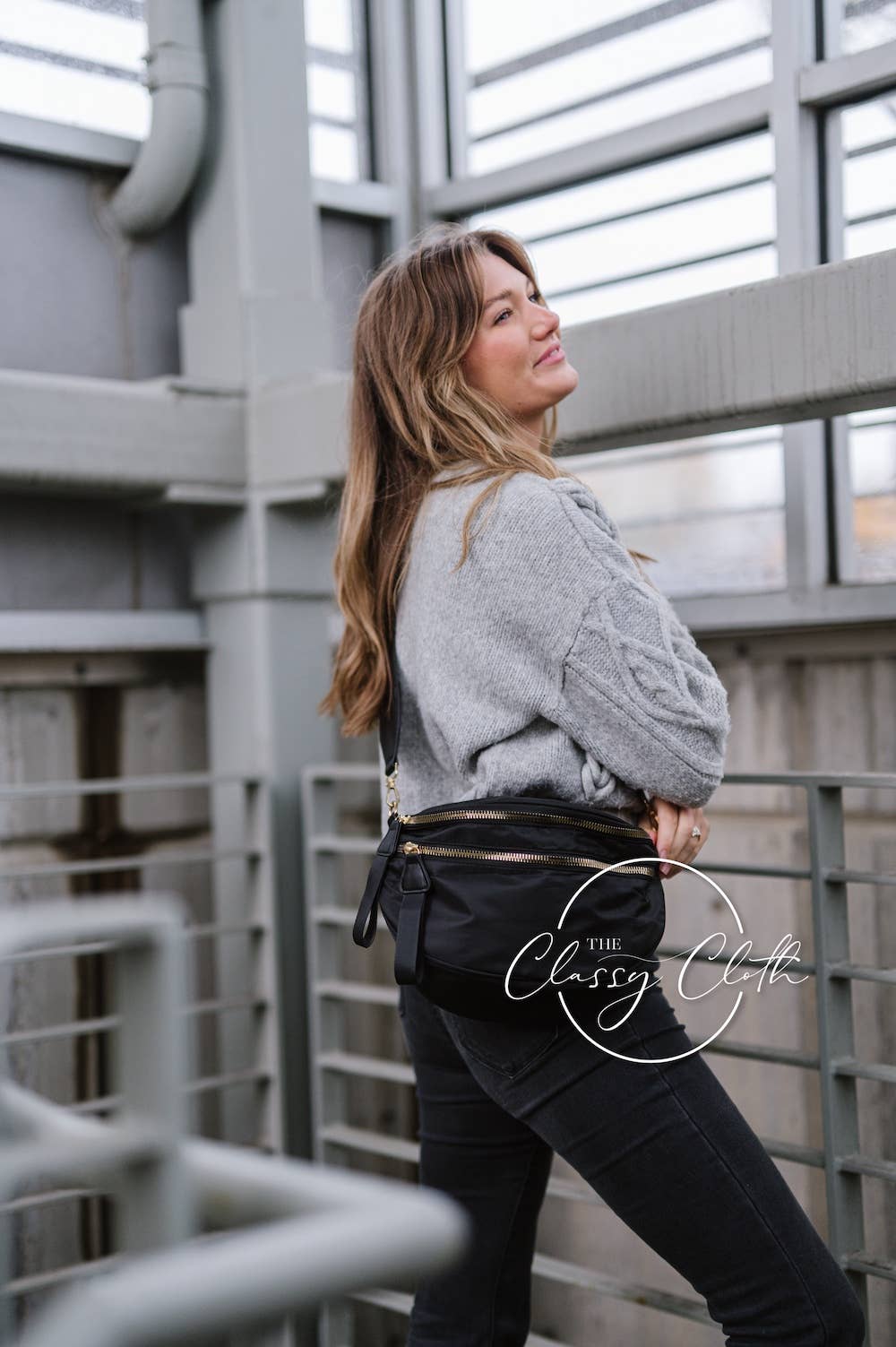 Farah Fanny Pack Shoulder Bag in Black