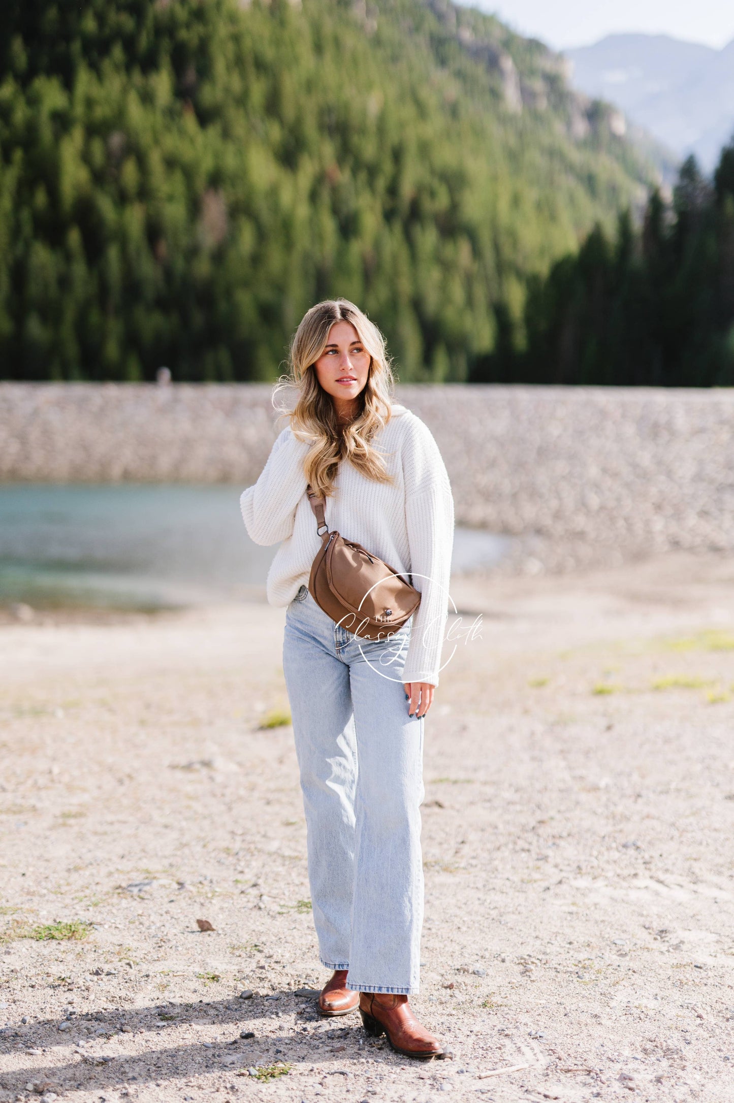 Margot Moon Belt Bag in Mocha