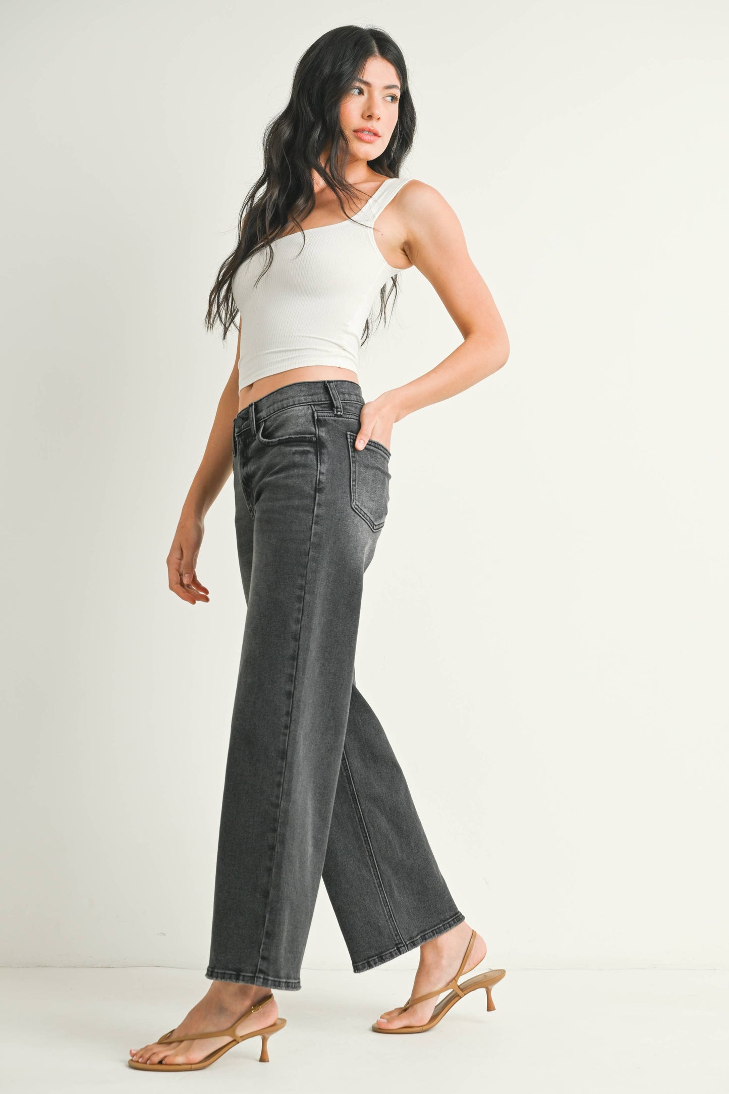 Relaxed Vintage Straight Denim in Washed Grey