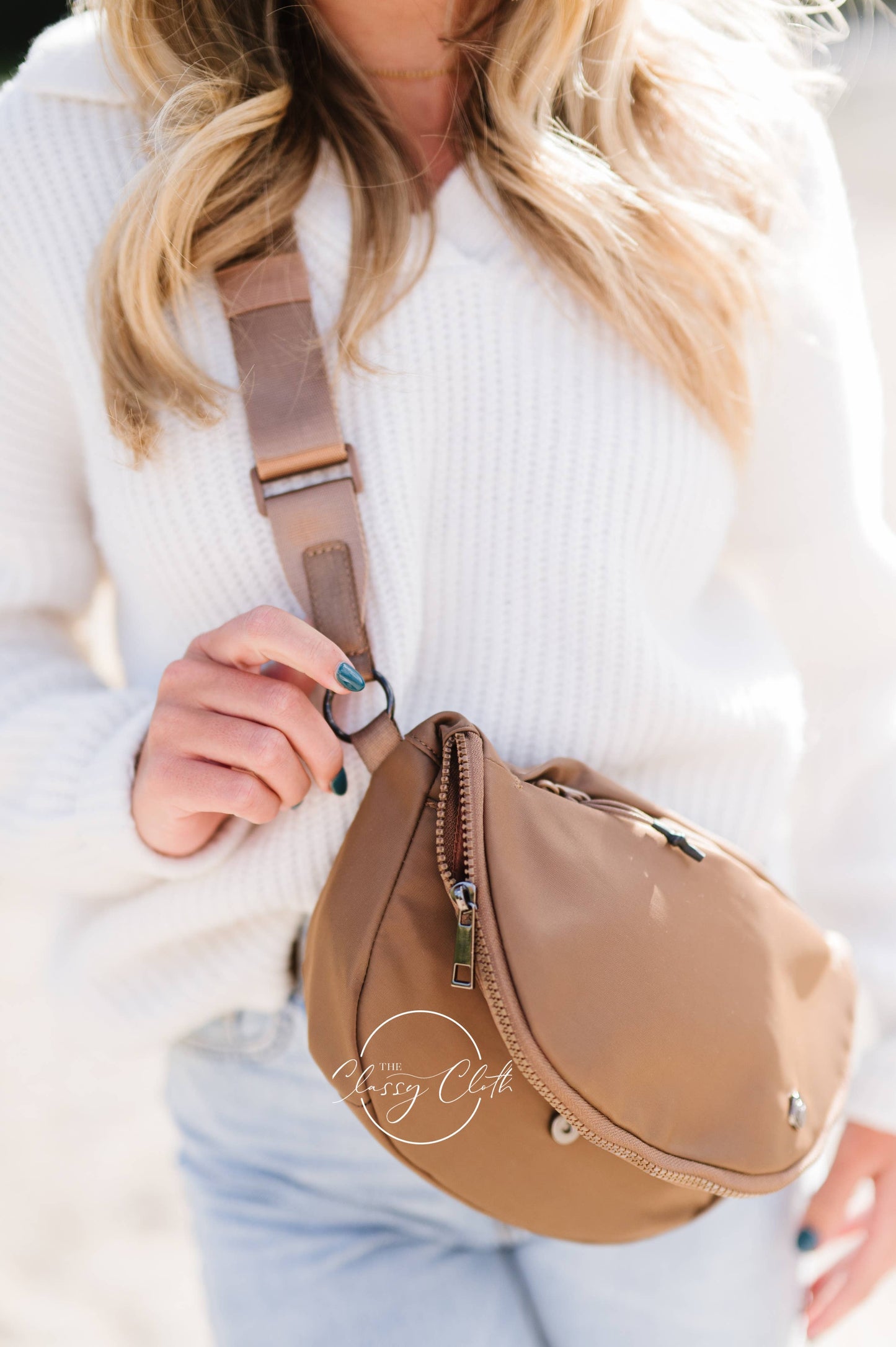 Margot Moon Belt Bag in Mocha