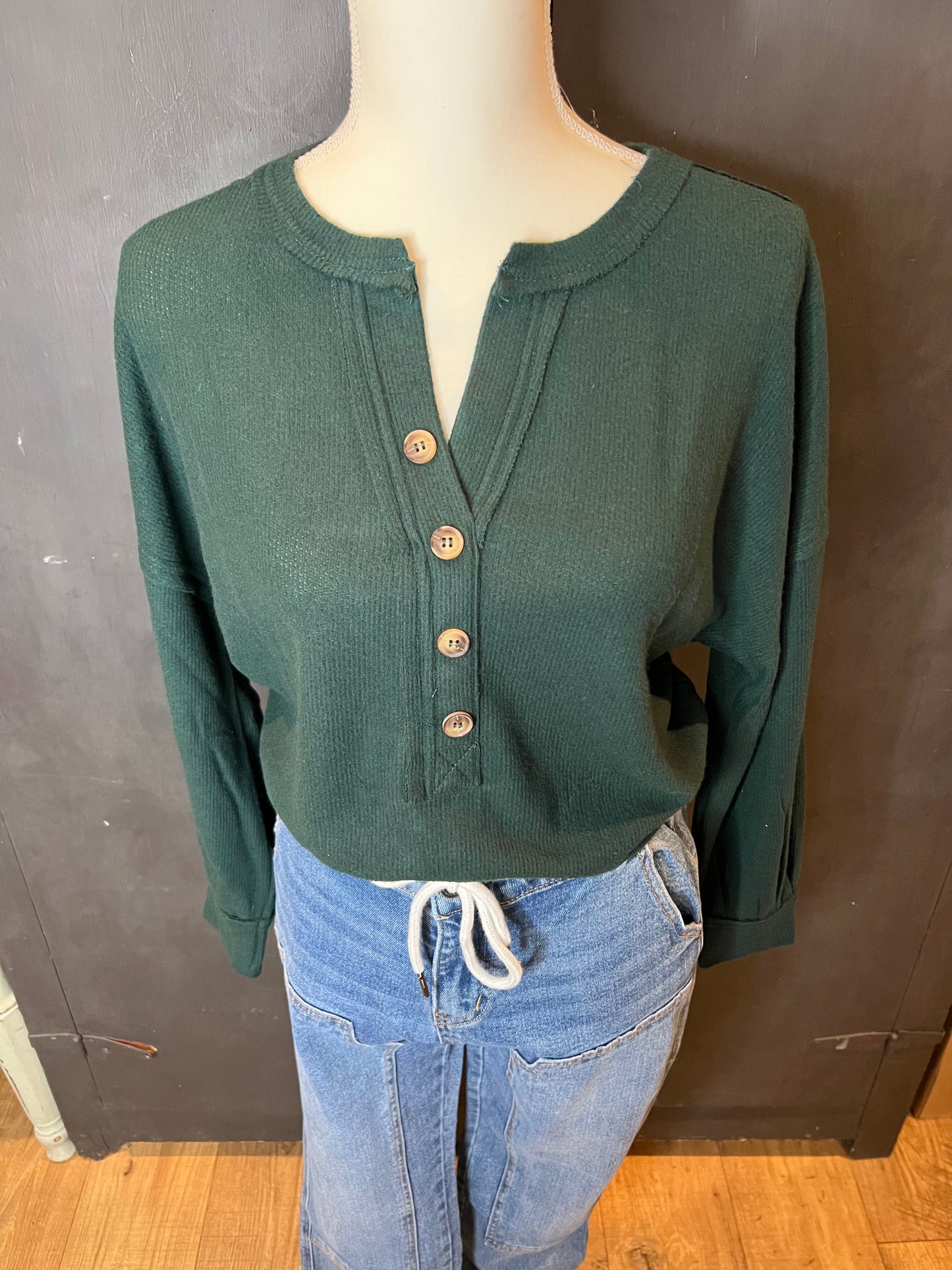 V Neck Long Sleeve in Hunter Green