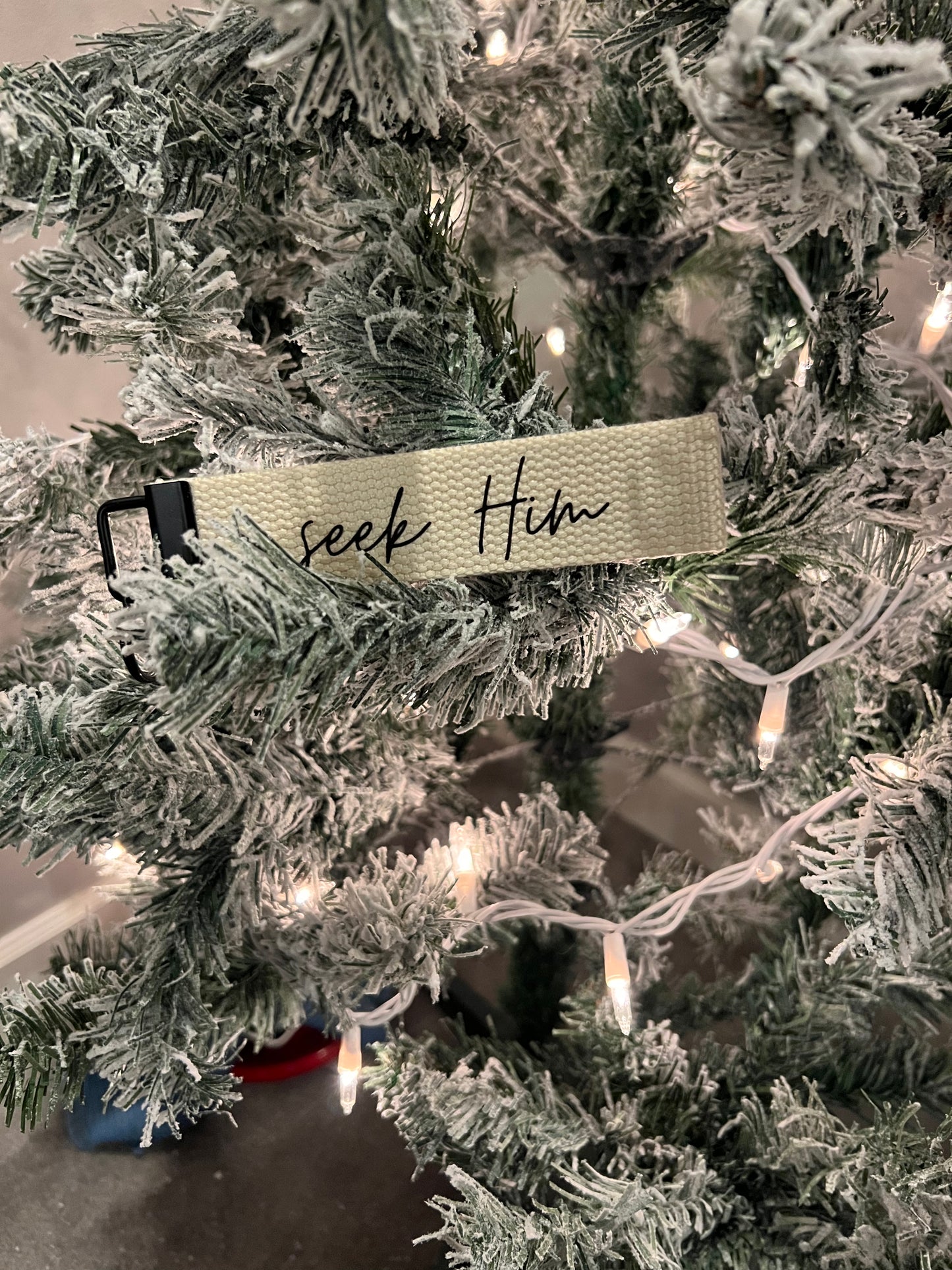 Keychain Wristlet - Seek Him