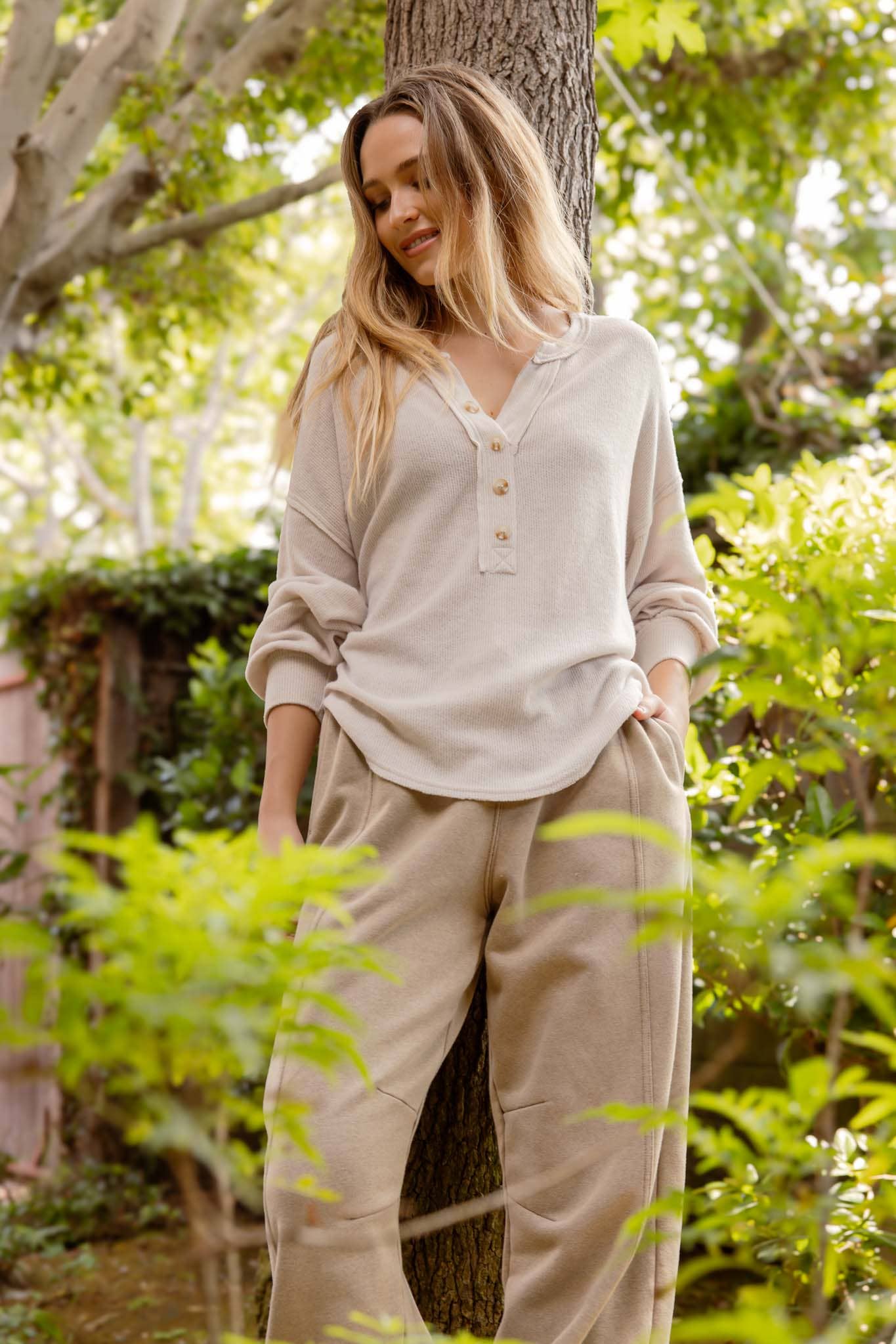 V Neck Long Sleeve in Oatmeal