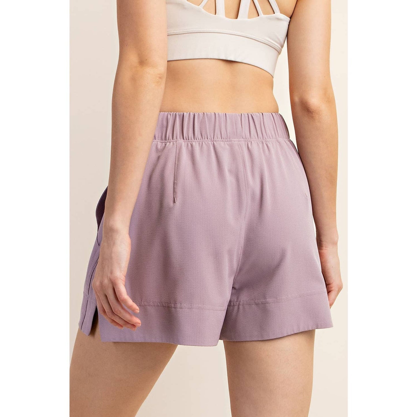 Crinkle Woven Shorts in Ash Lavender