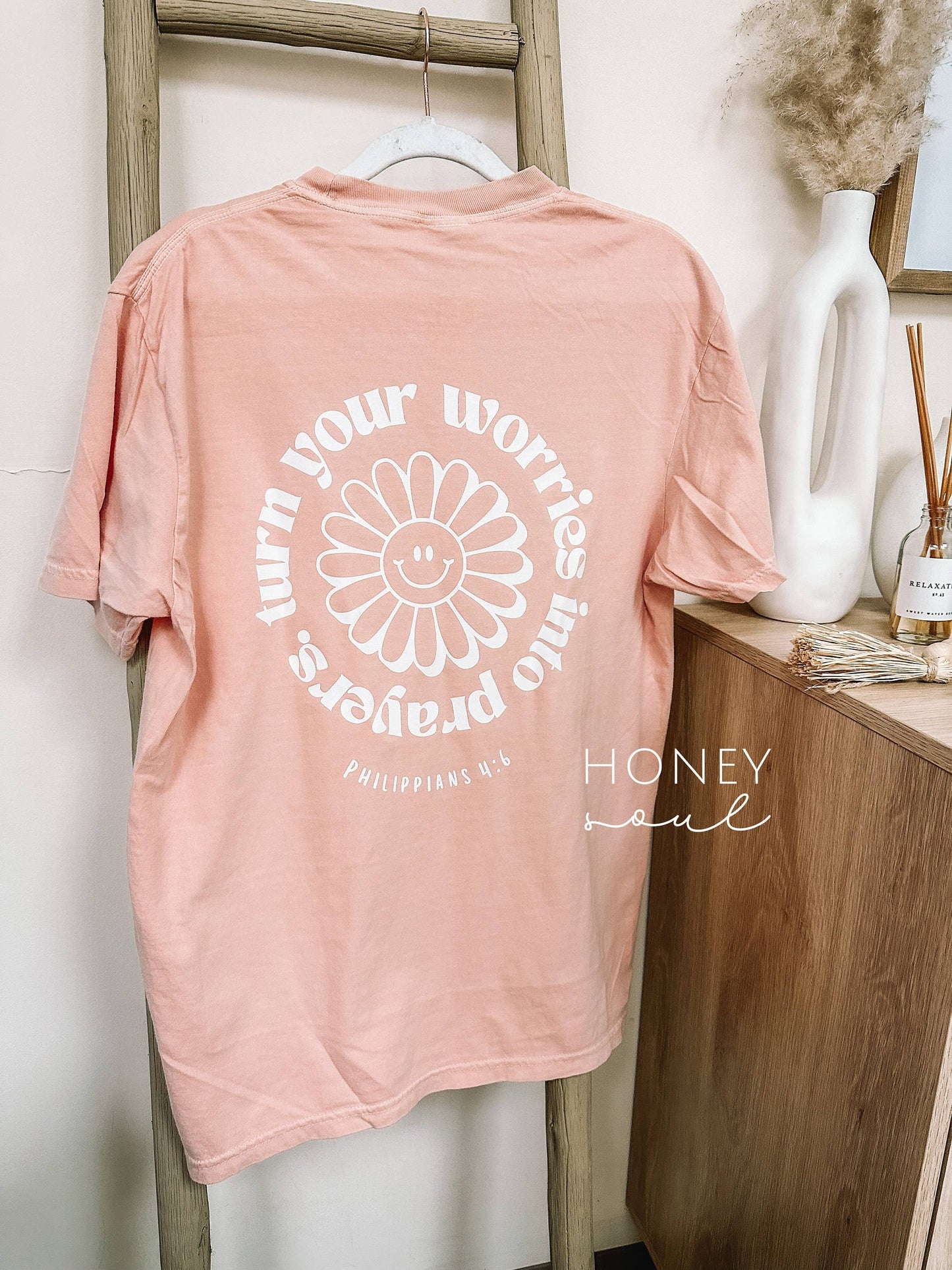Graphic - Turn Your Worries Into Prayers in Peach
