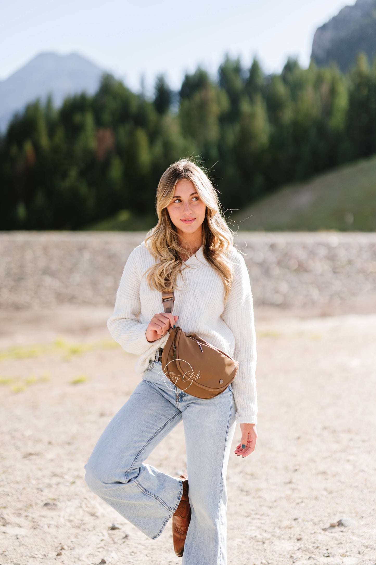 Margot Moon Belt Bag in Mocha