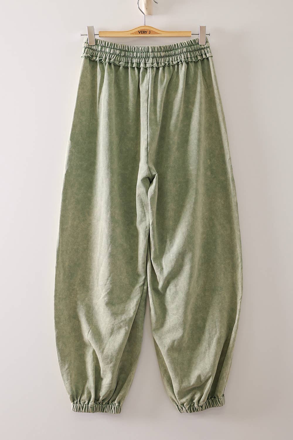 Vintage Wash Cargo Joggers in Sage