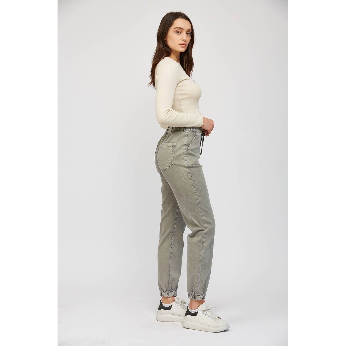 High Rise Cropped Denim Jogger in Ash Grey