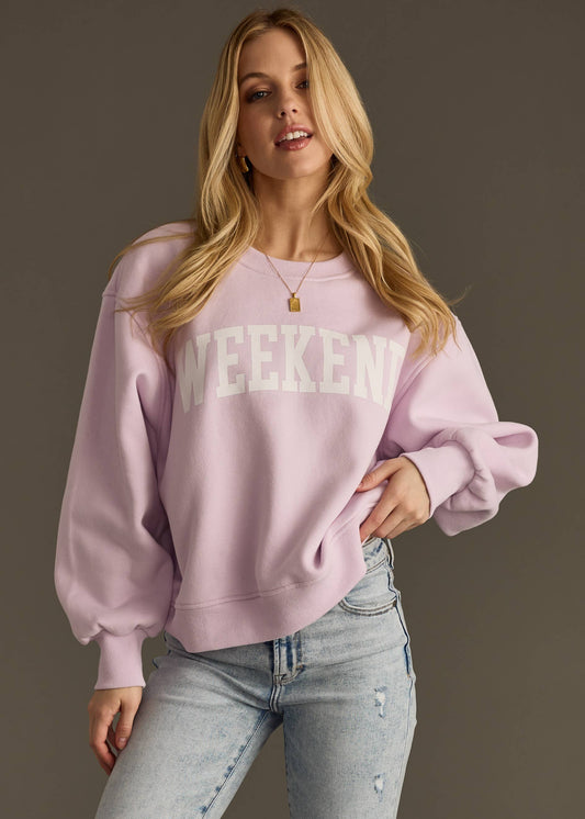 Graphic - Weekend Sweatshirt in Lavender