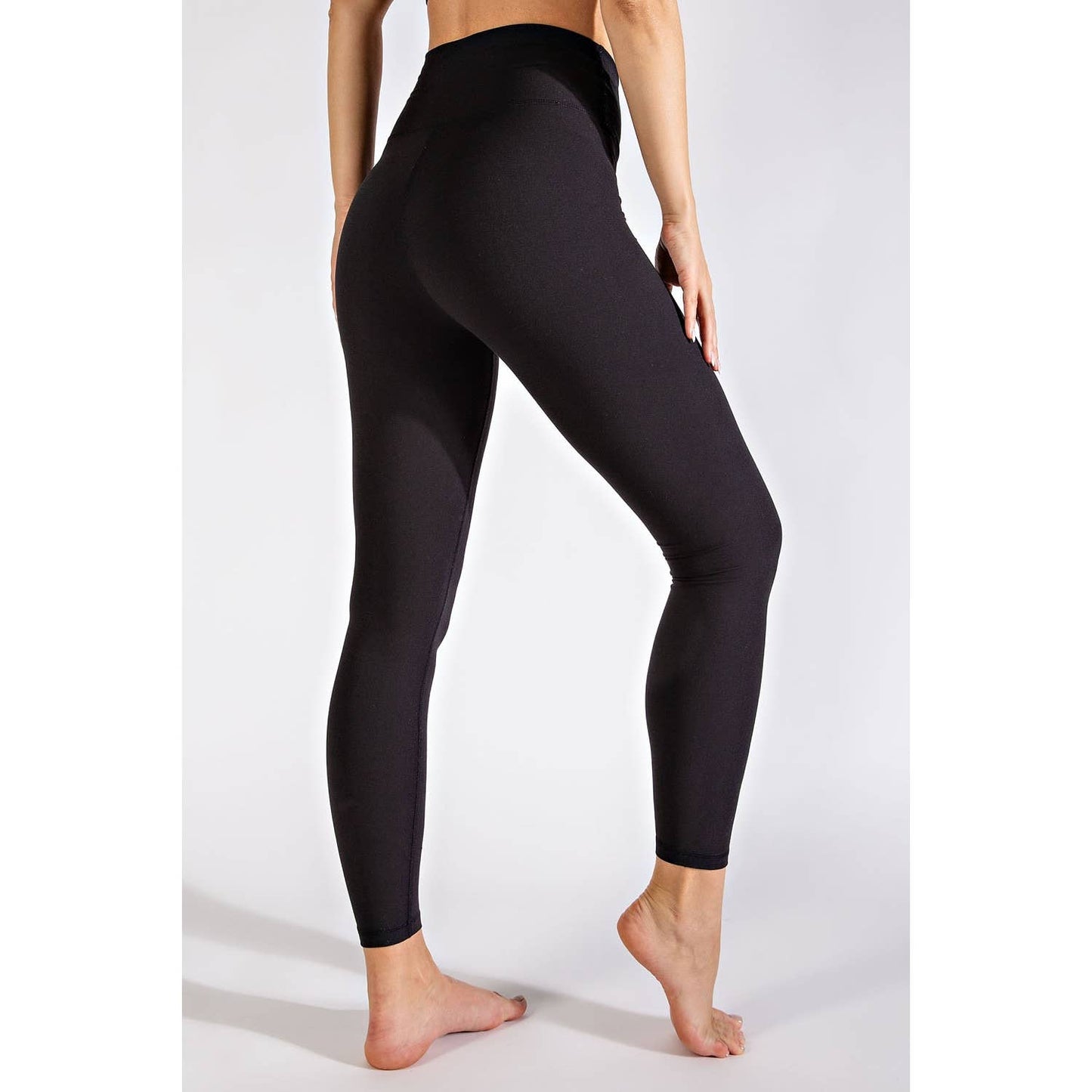 V Waist Leggings in Black