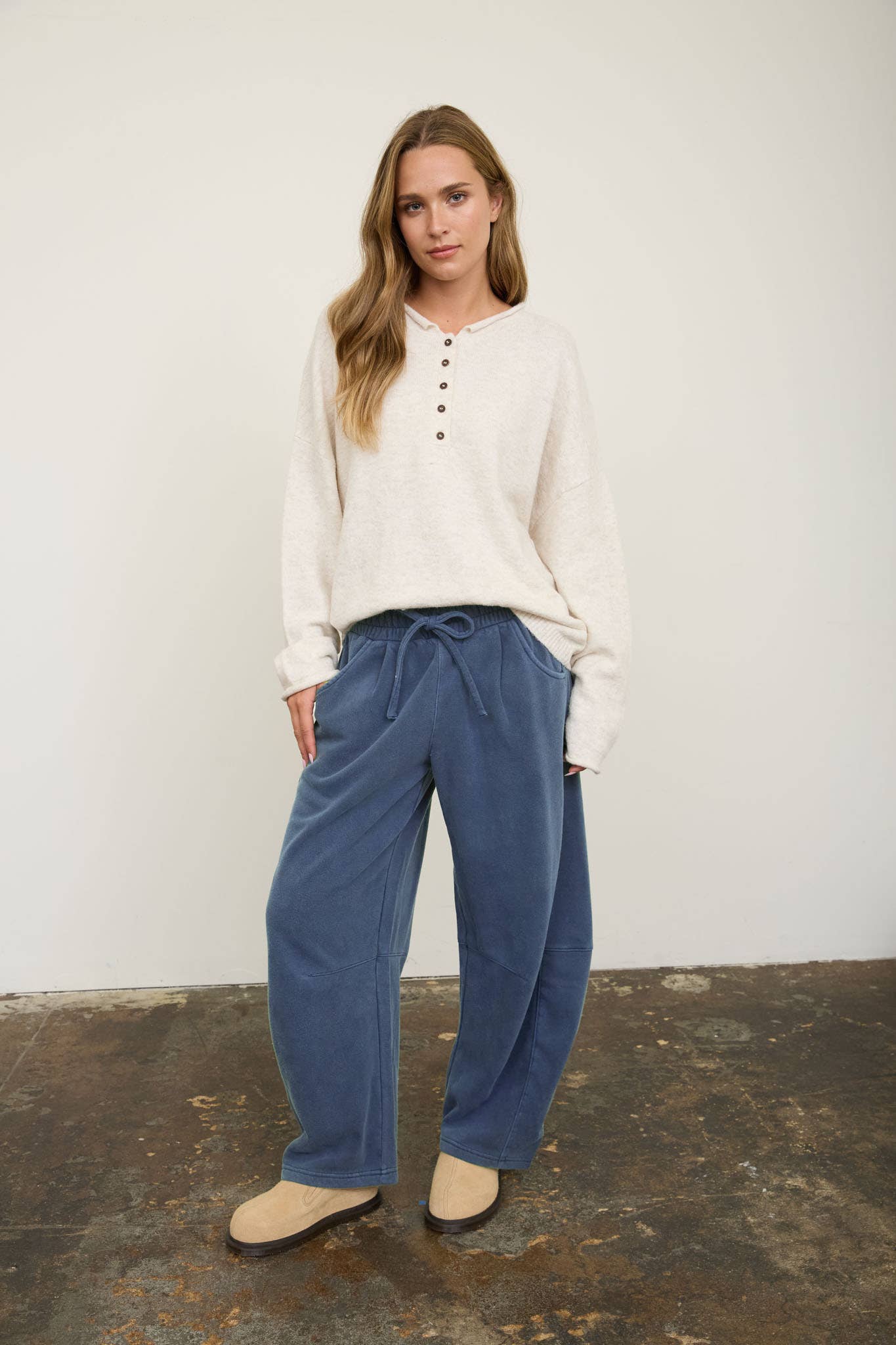 Barrel Leg Sweatpants in Vintage Blue