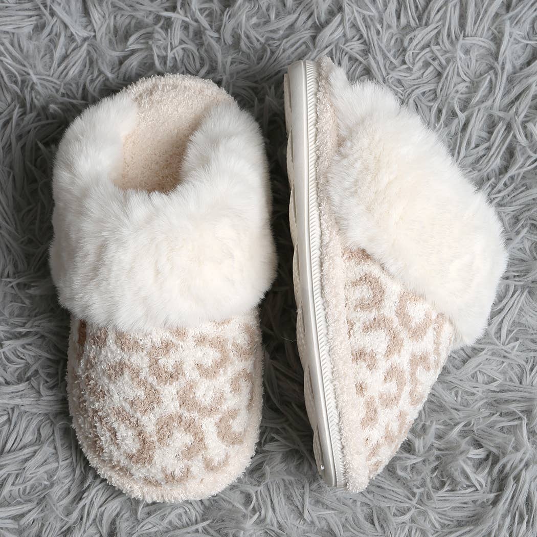 Leopard Faux Fur Slippers in Beige
