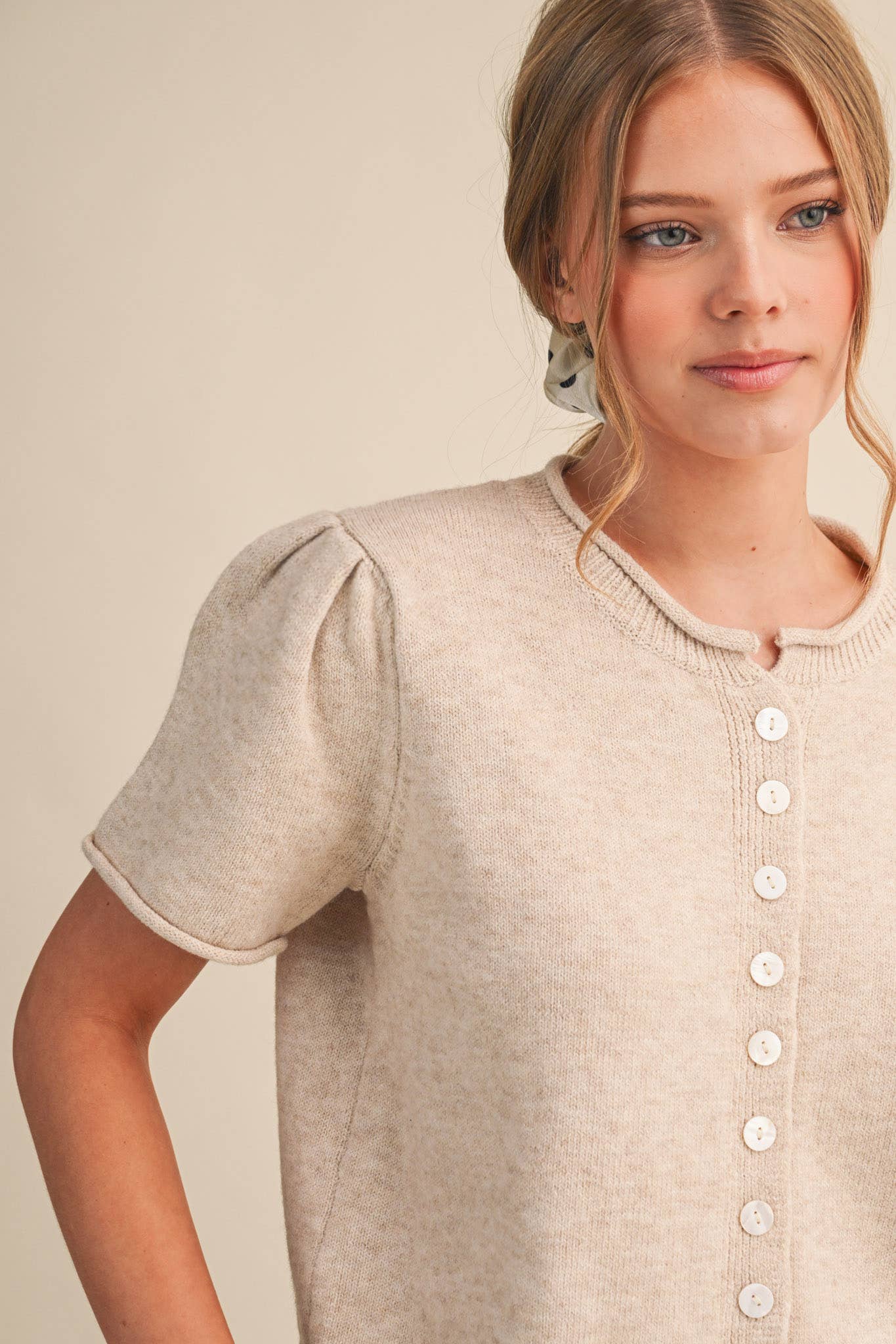 Short Sleeve Sweater Cardigan in Beige