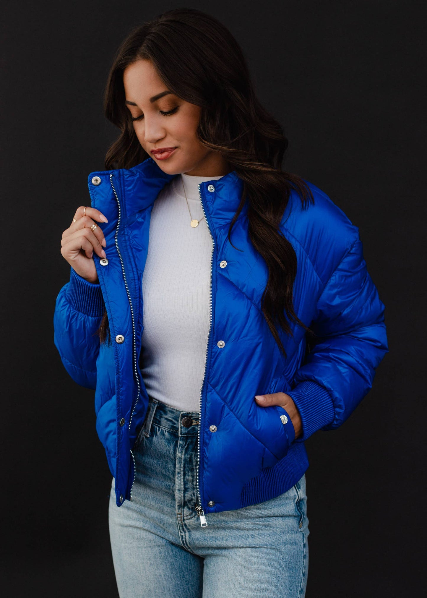 Cropped Puffer Jacket in Blue
