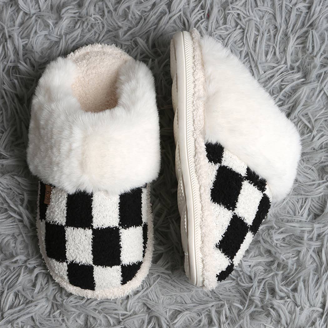 Checkered Faux Fur Slipper in Black