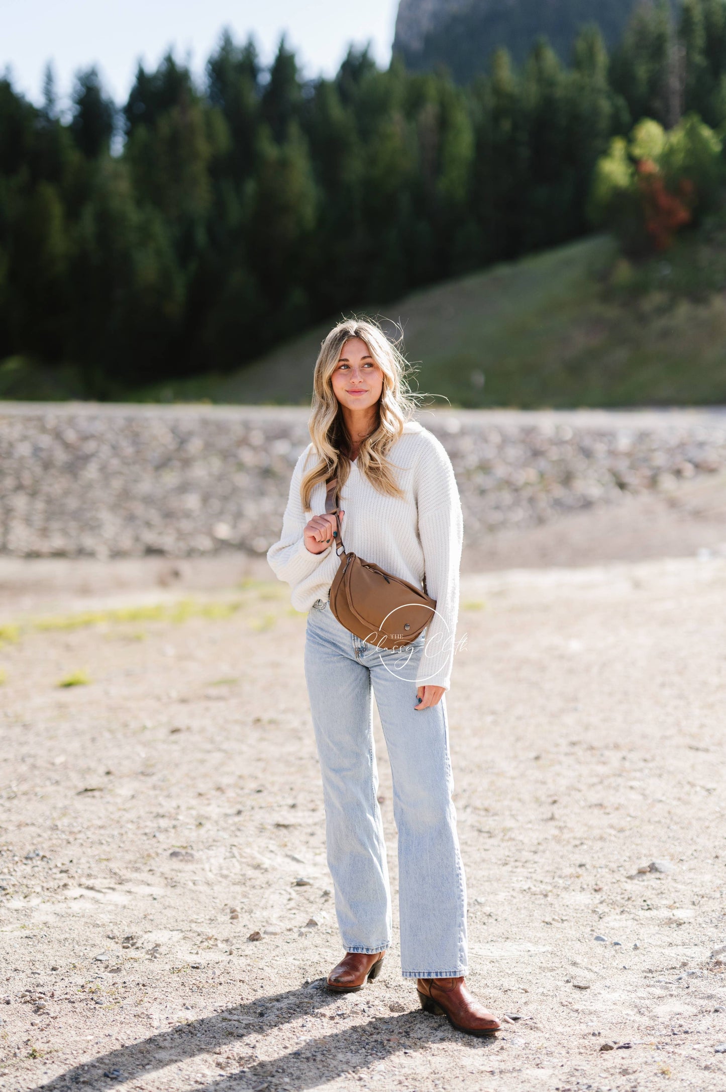 Margot Moon Belt Bag in Mocha