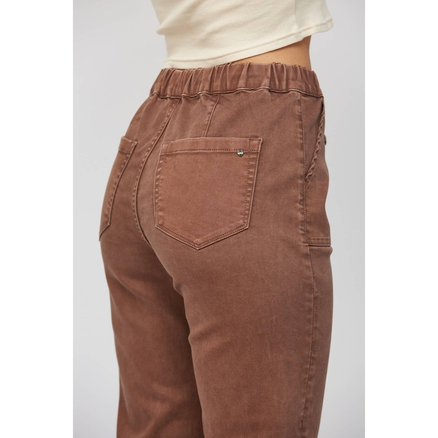 High Rise Cropped Denim Jogger in Cocoa