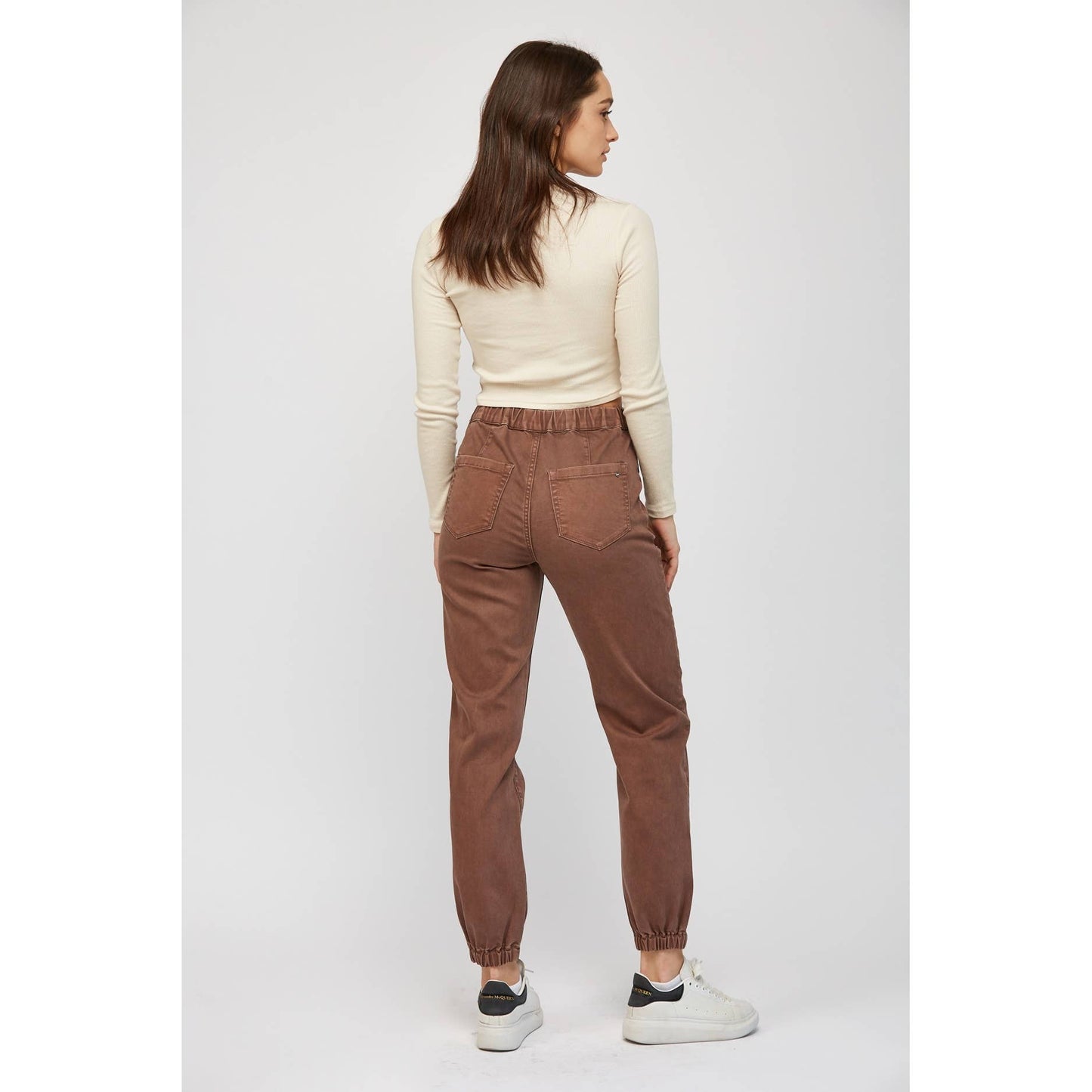 High Rise Cropped Denim Jogger in Cocoa