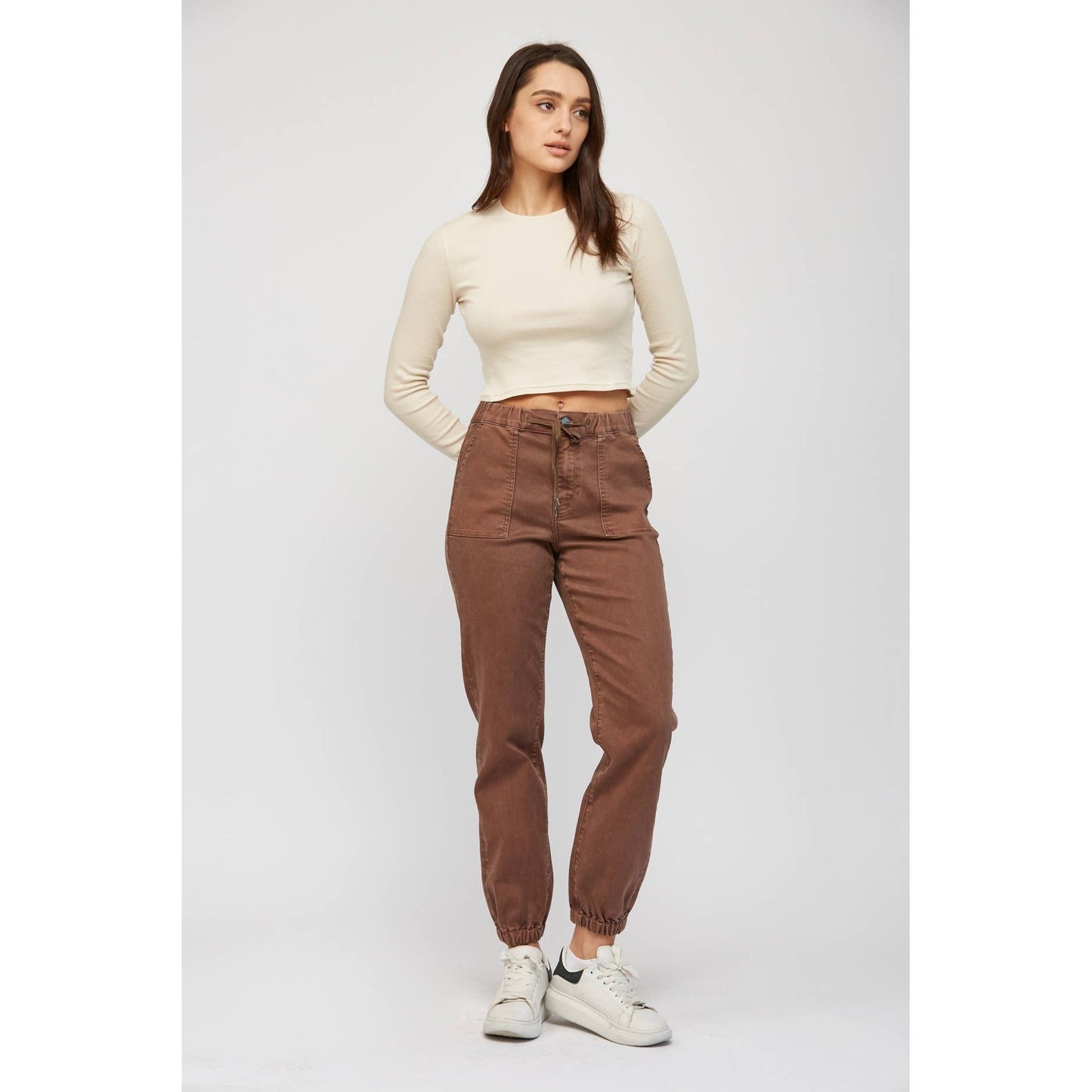 High Rise Cropped Denim Jogger in Cocoa