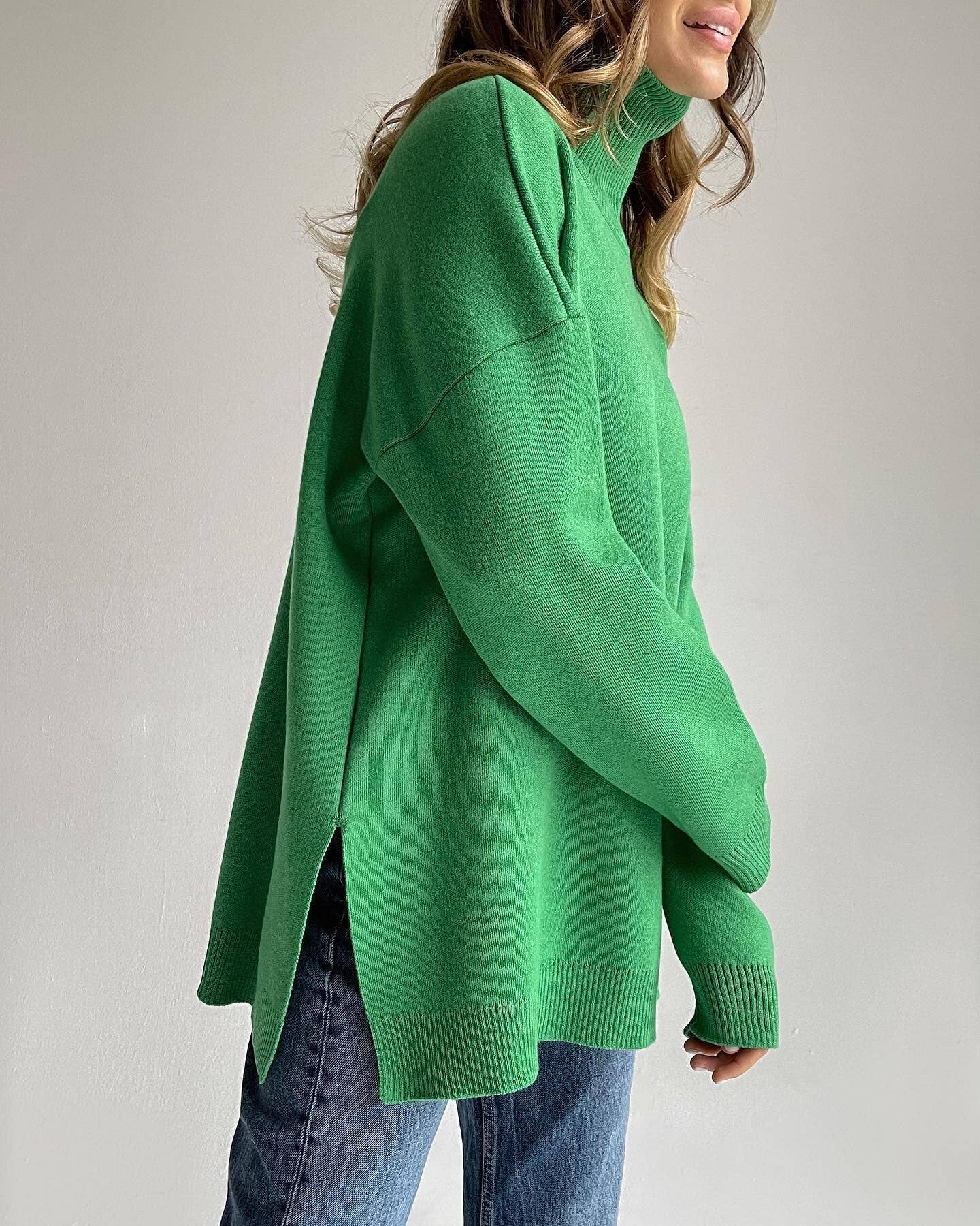 Turtleneck Pullover Sweater in Green