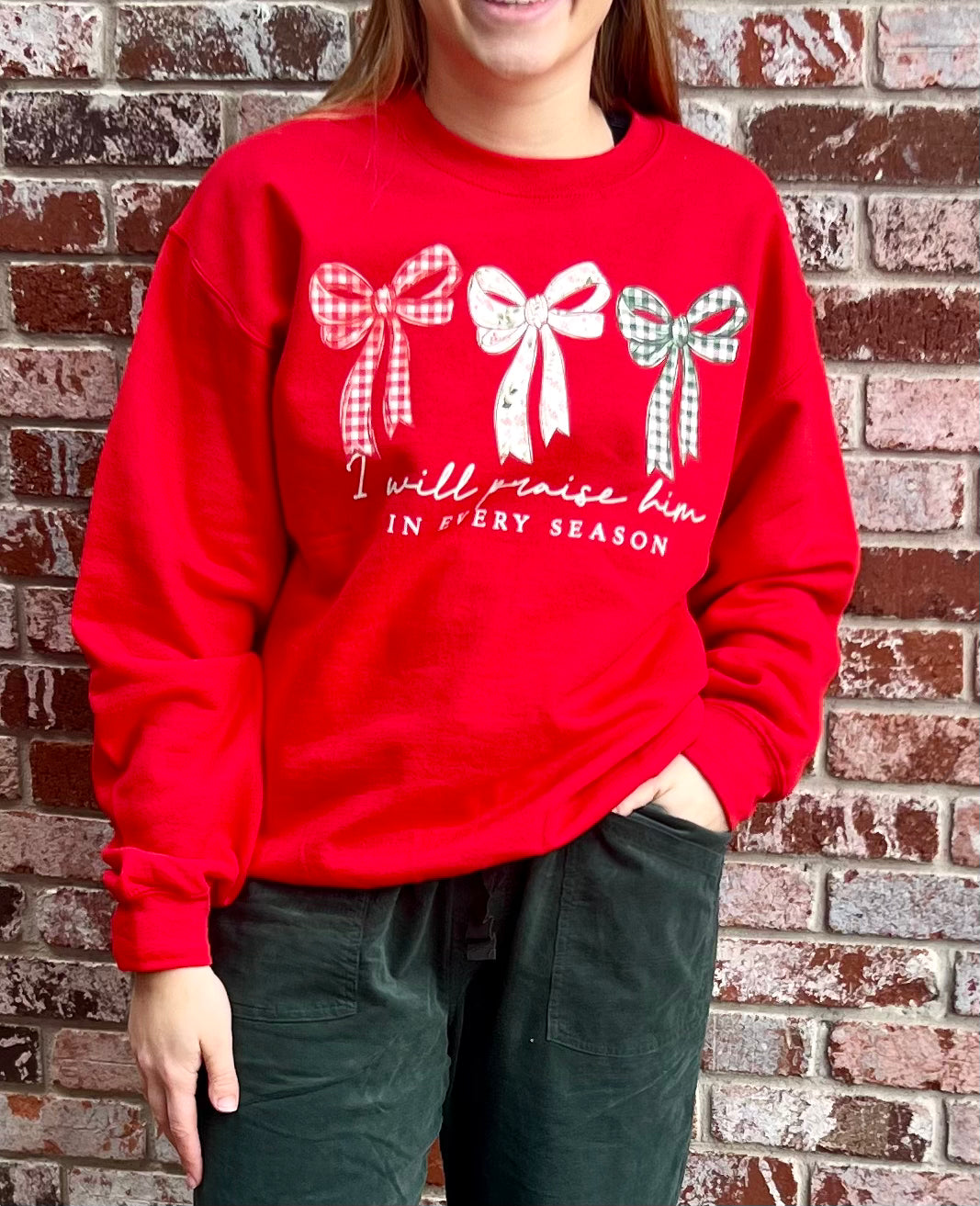 Graphic - Praise Him Sweatshirt in Red