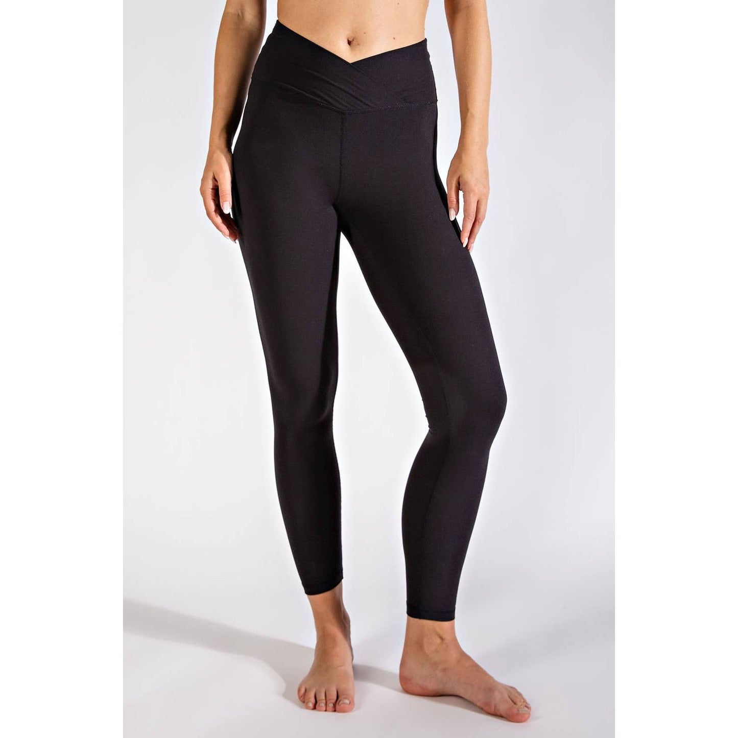 V Waist Leggings in Black