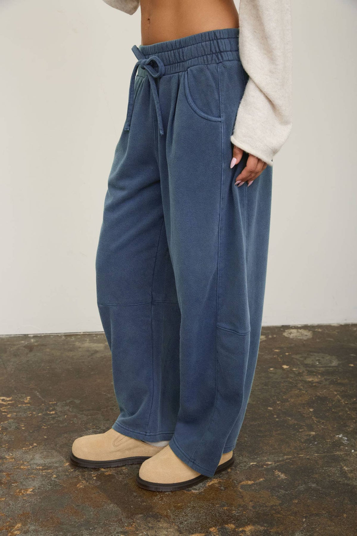 Barrel Leg Sweatpants in Vintage Blue