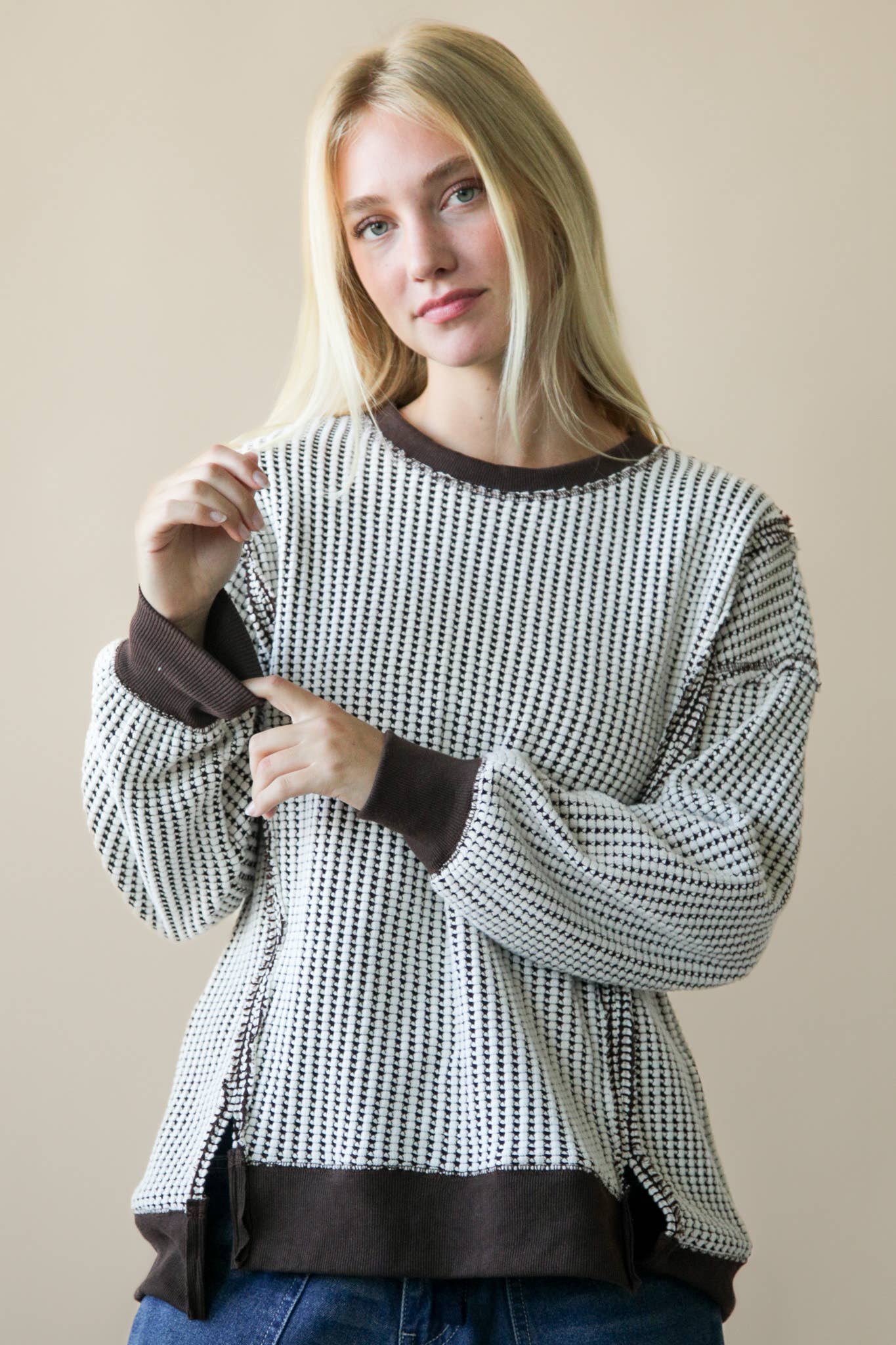 MEDIUM - Oversized Waffle Knit Casual Top in Chocolate