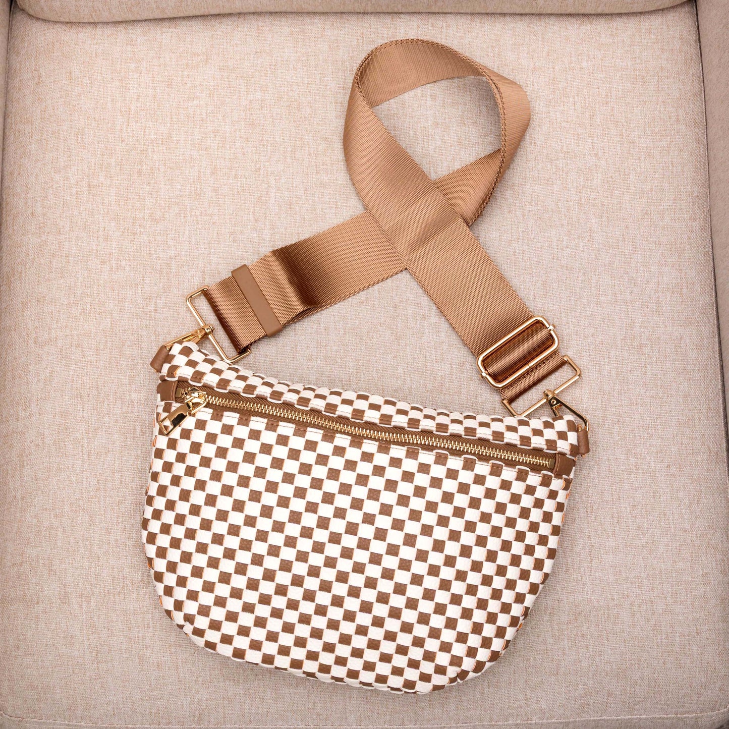 Woven Checkered Crossbody in Mocha