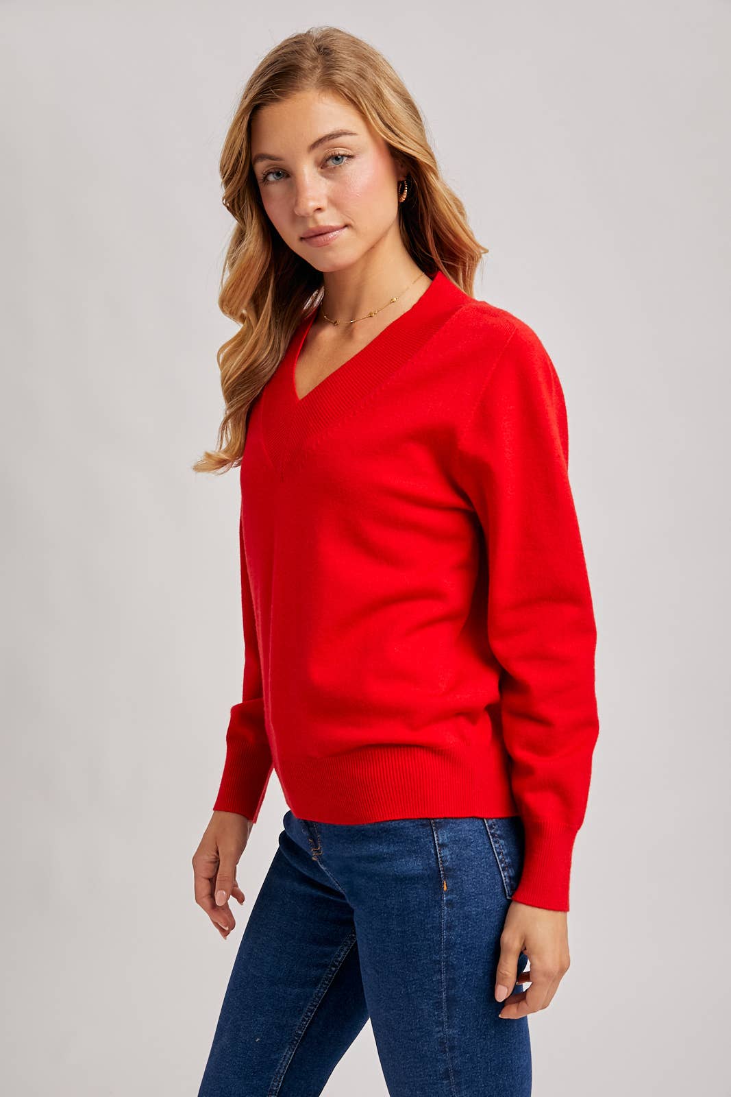 Ribbed V Neck Sweater in Red