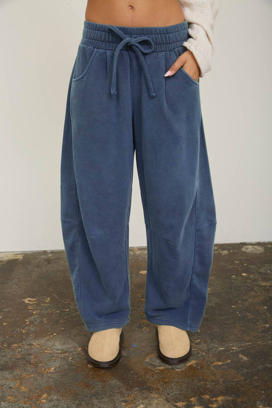 Barrel Leg Sweatpants in Vintage Blue