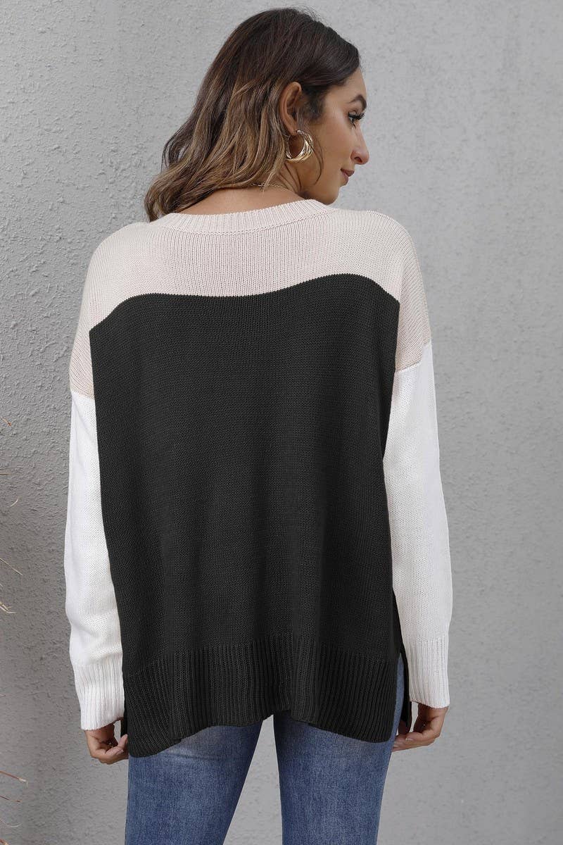 Round Neck Pullover Sweater in Black