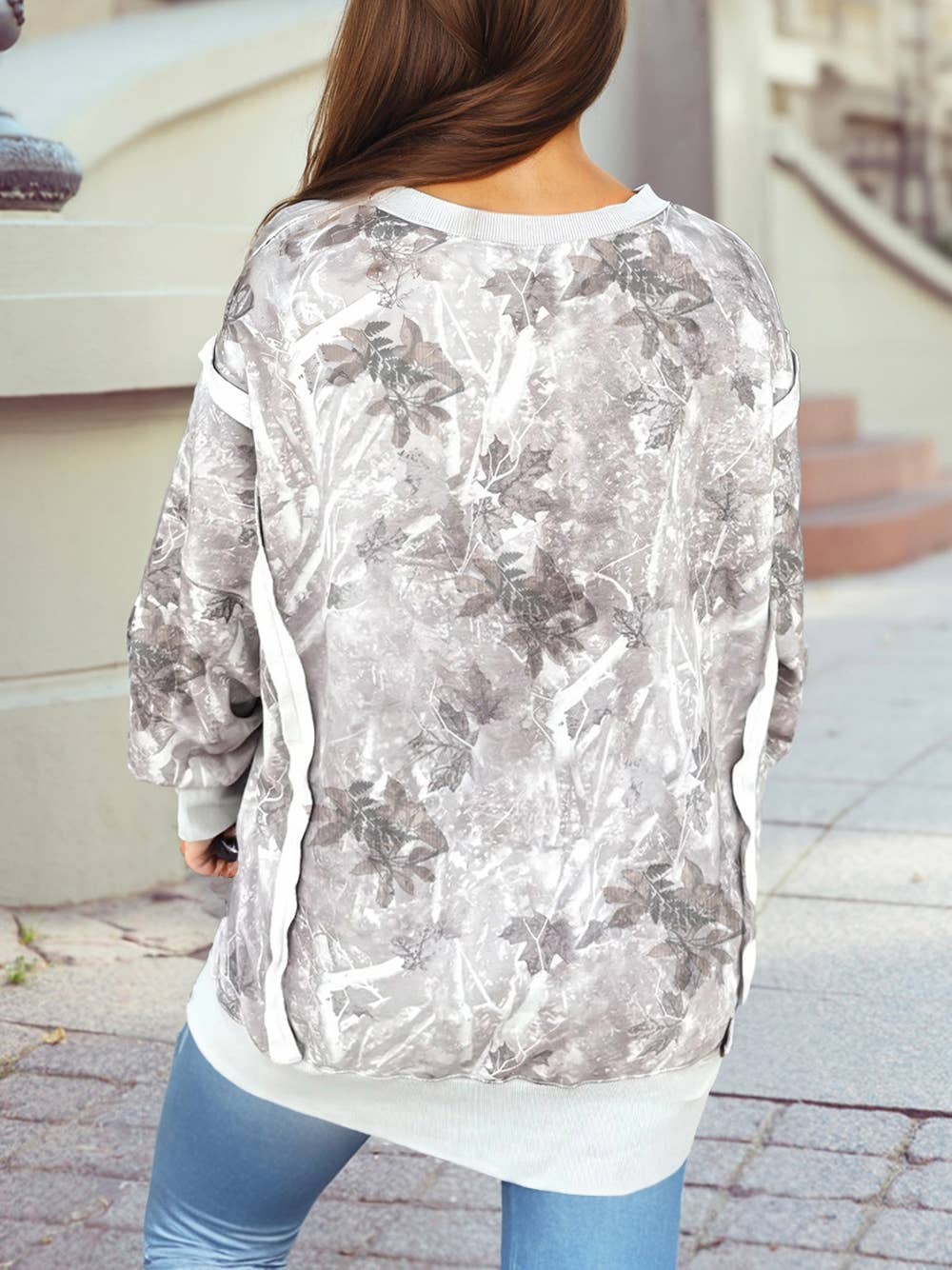 Fall Leafy Camo Sweatshirt in Gray
