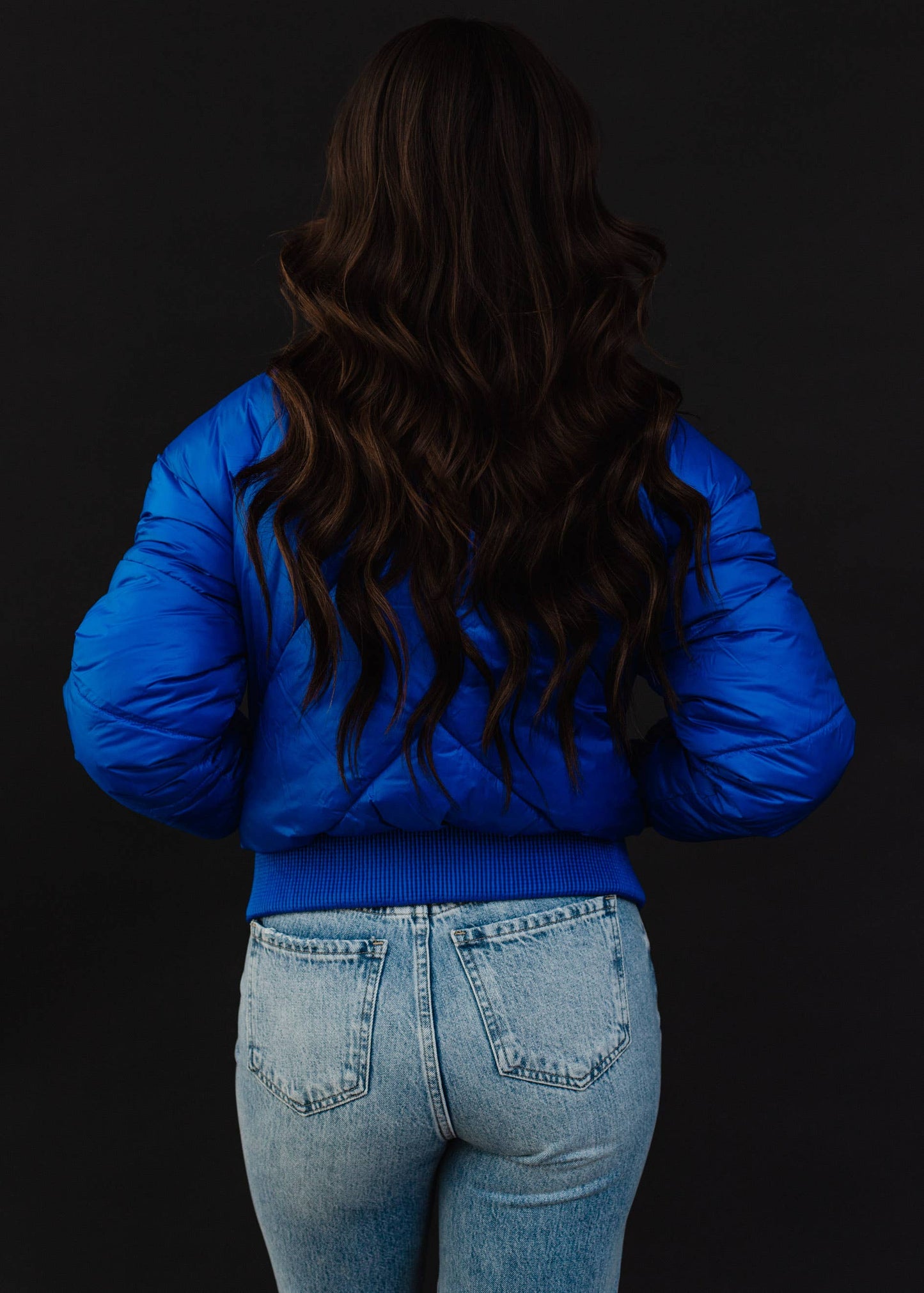 Cropped Puffer Jacket in Blue