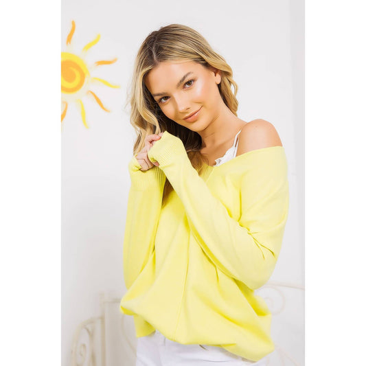 Light V-Neck Pullover in Lemon